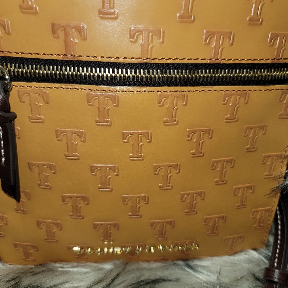 Dooney&Bourke Texas Rangers - Picture 3 of 4